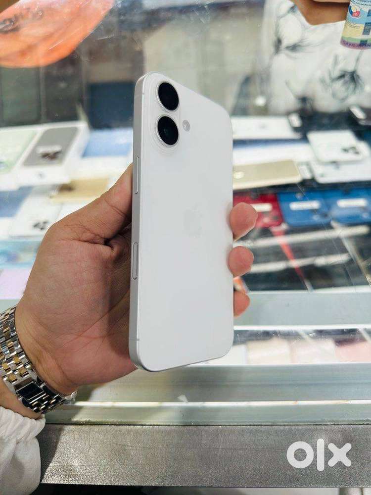Selling My iPhone 16, Used Like New , 98% Battery with Variant 128 GB.