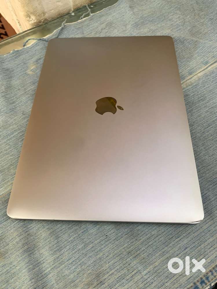 Macbook pro 13inch 2017 model i5 8gb 512gb ssd rs.25000