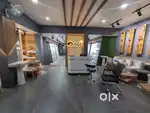 Tiles sales expert