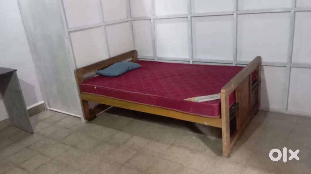 Room for rent in Monte Guirim Sangolda on monthly basis.