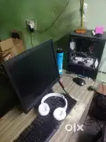 i7 gaming pc with monitor keyboard mouse