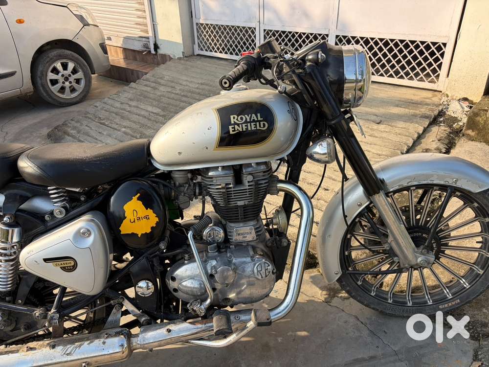 Bullet classic 2017 model hai good condition and 1 owner hai