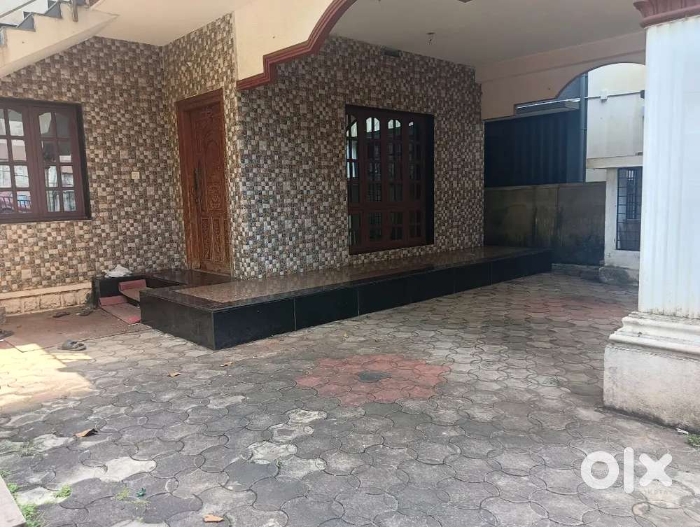 5 Bhk Indipendend House Airport road Padvinangady