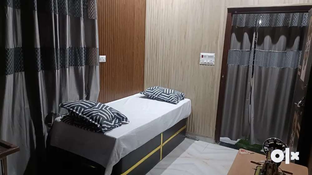 1 room with bed,wifi,Aro,envetor,kitchen&bathroom(only for single).