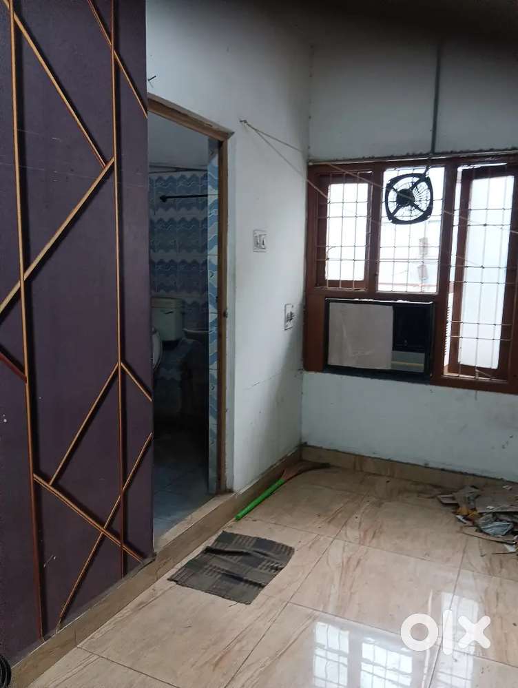 PRIME 250 SFT OFFICE FOR RENT IN KOYAMBEDU