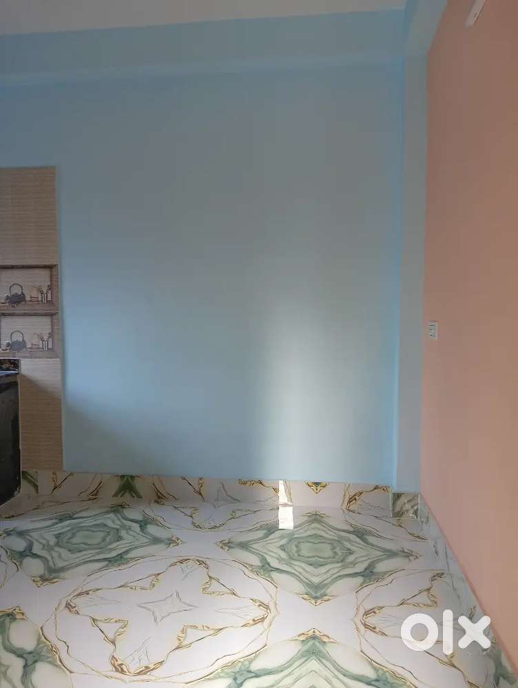 1 RK Semifurnished room available for rent near DLF1, Newtown