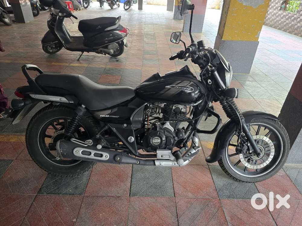 Bajaj Avenger 160 Black (Dec 2020 Model)