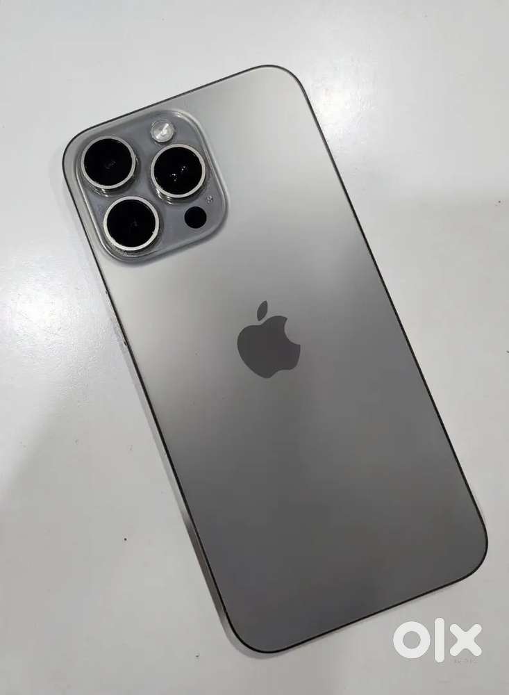I phone 15 pro max 256gb