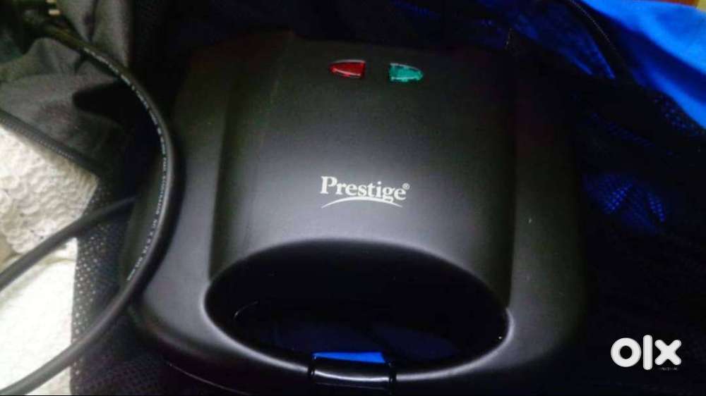 Sandwich Maker with Grill