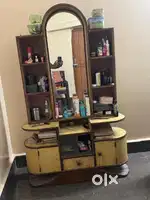 Dressing table