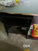 Computer table