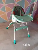 Sturdy Baby High Chair with Feeding Tray Excellent Condition 0 day age