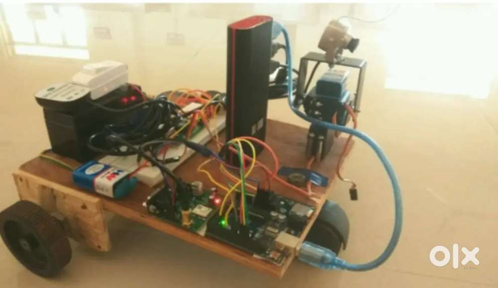 Robotics classes for school students
