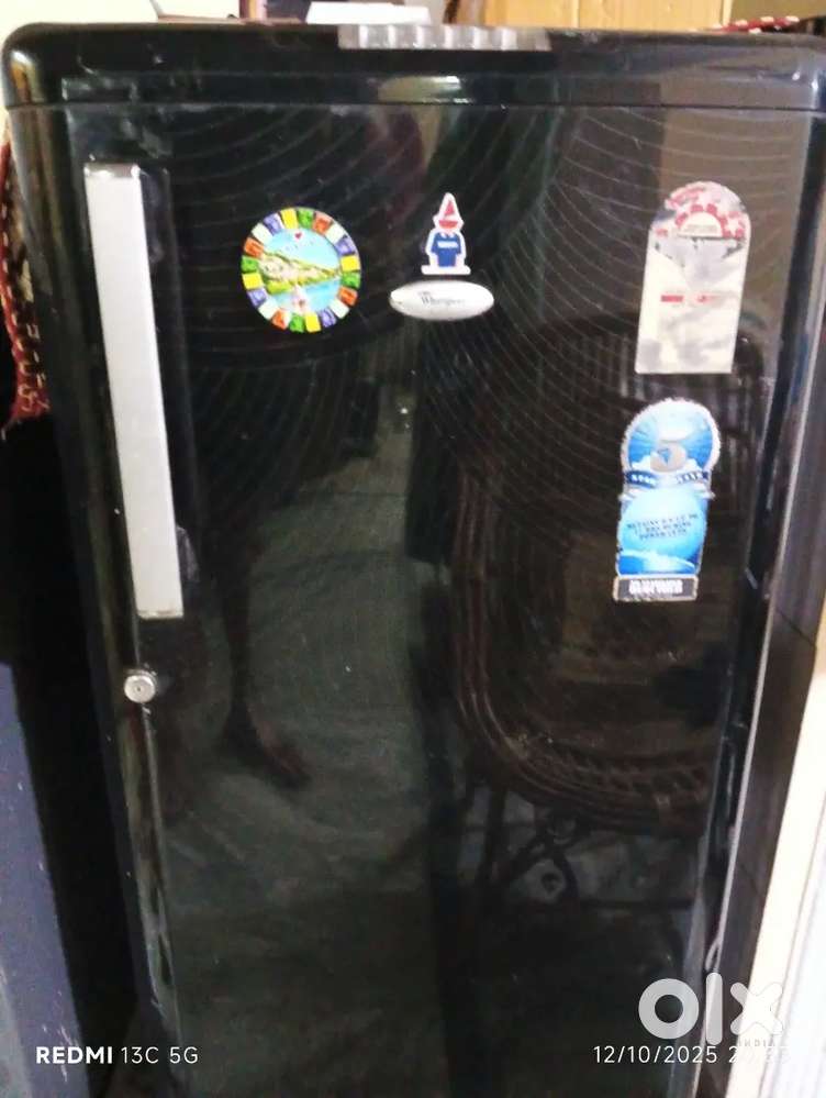 Whirlpool 200 LTR 5 star fridge in perfect condition