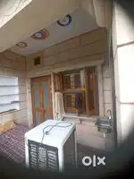 1 room and separate bathroom