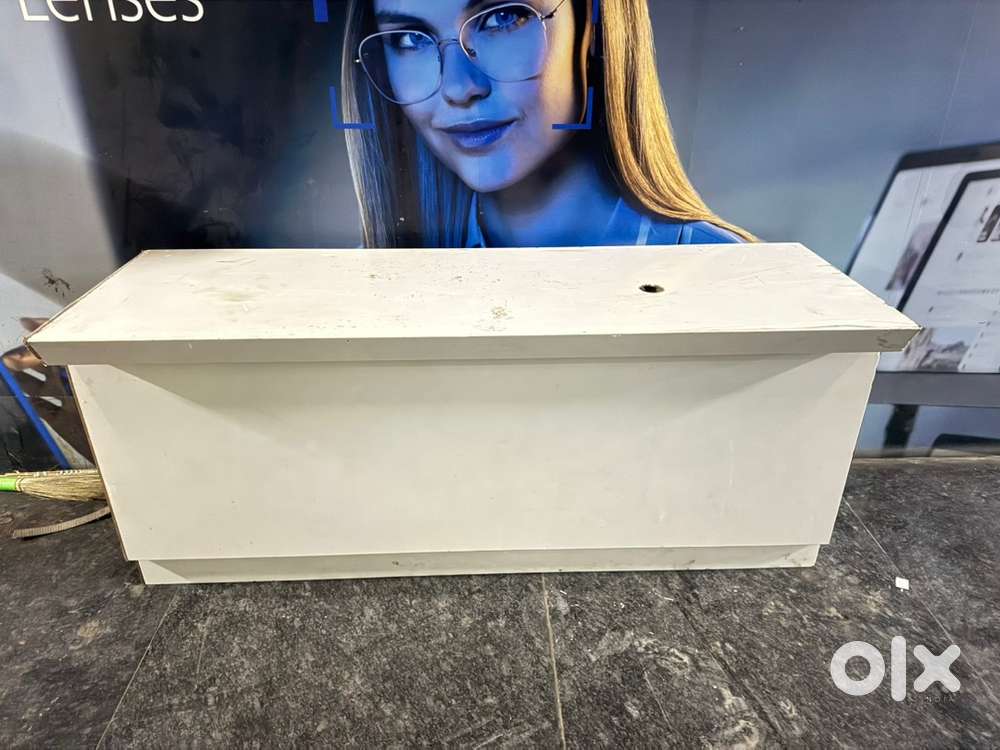 White Display Counter / Reception Table For Sale – Good Condition