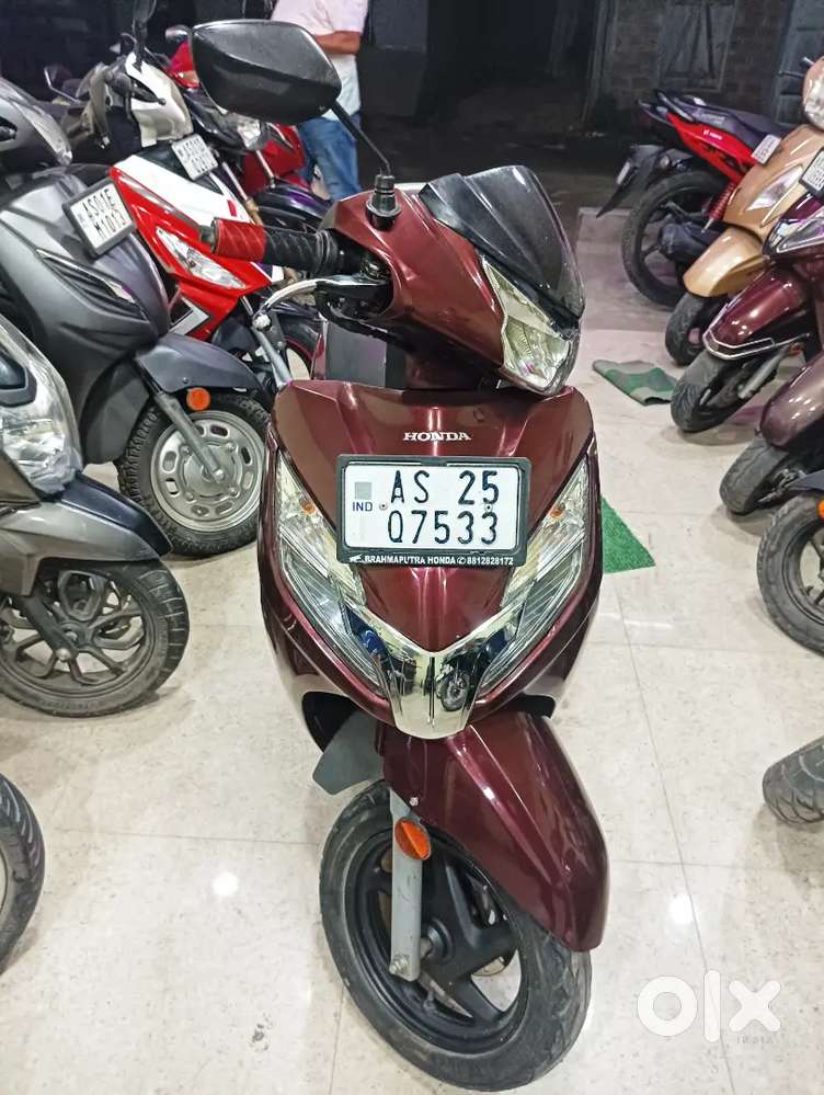 HONDA ACTIVA 125 (2020) OCTOBER EXCELLENT CONDITION WELL MAINTAINED .