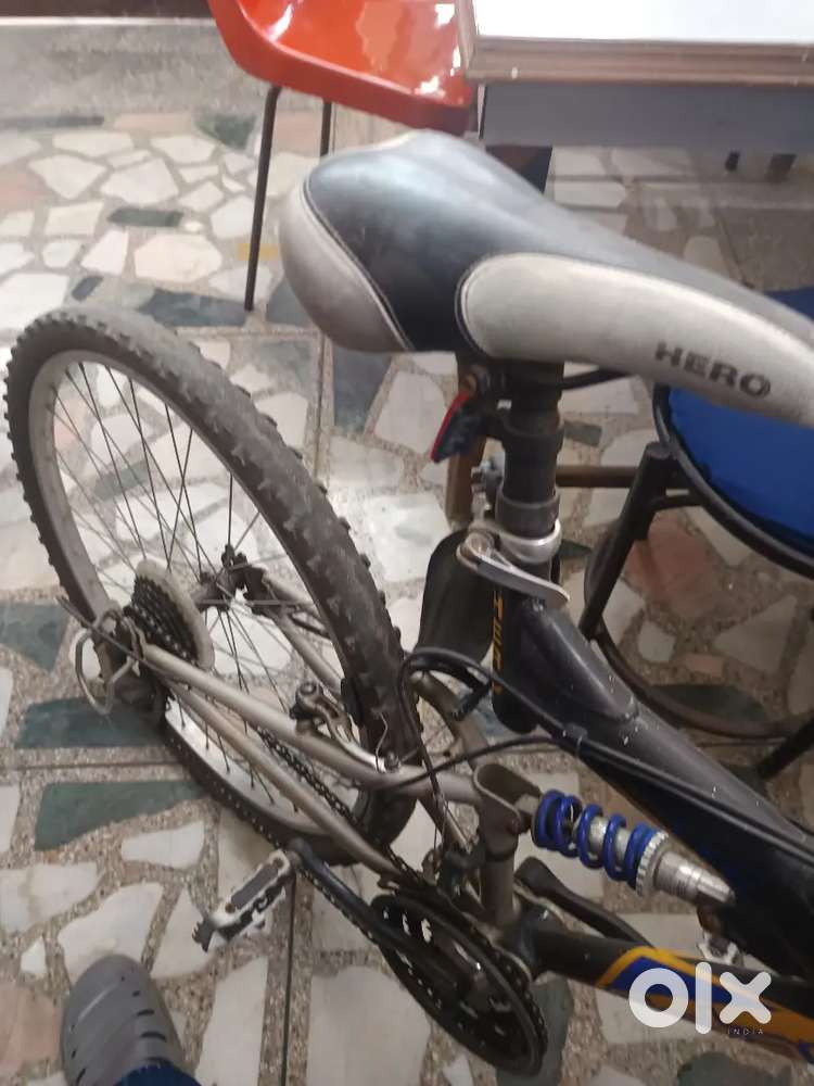 Hero cyclye with gears