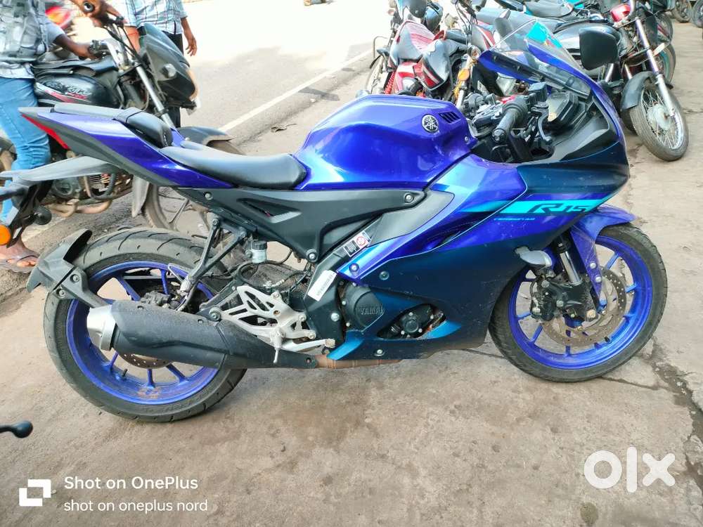 Yamaha R15 V4