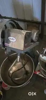 Flour dow making machine