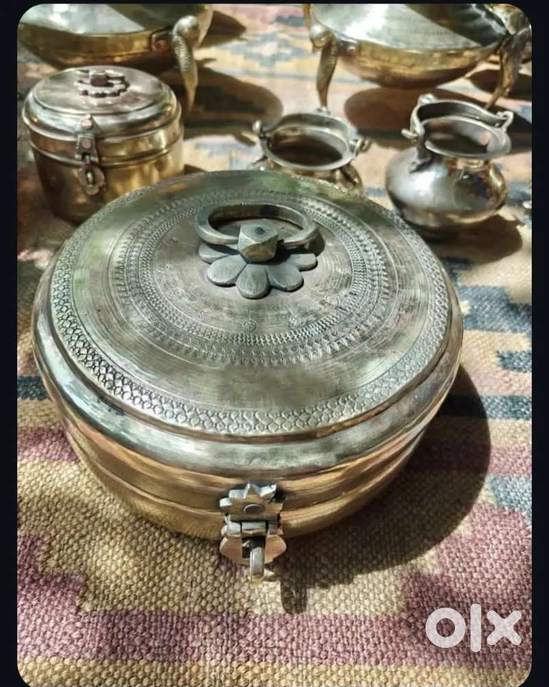 Brass container