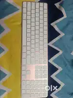 Apple keyboard and Mouse for sale gold colour orginal and excellent