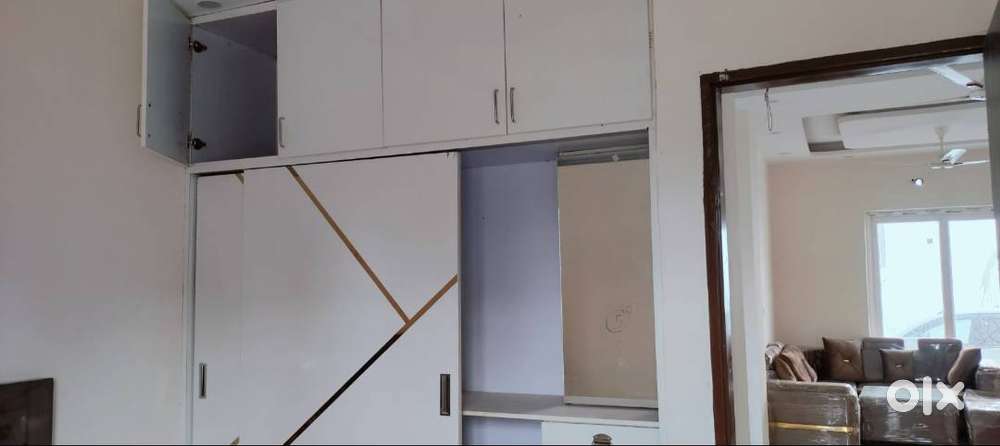 2 BHK Both-Side Open Flat for Sale – Excellent Ventilation