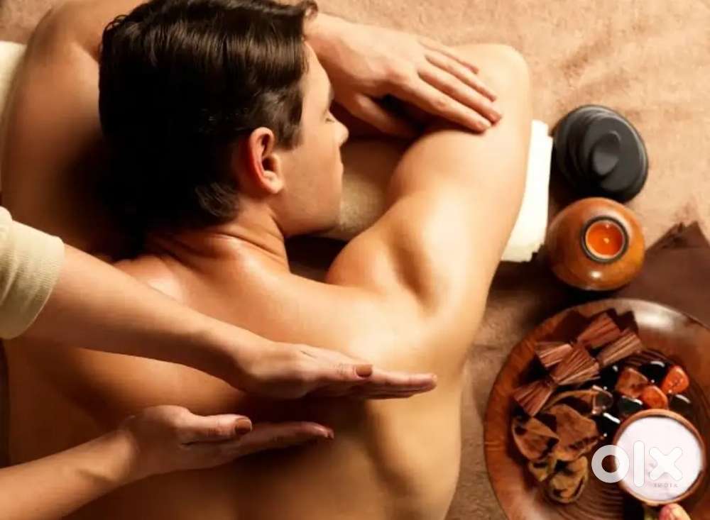 Massage therapis -female