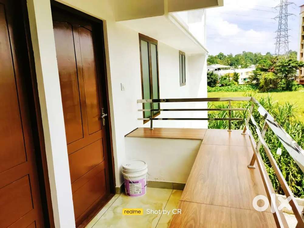 BACHELORS: 2 BHK SEMIFURNISHED APARTMENT RENT NEAR INFOPARK KAKKANAD