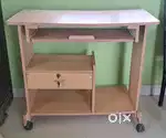 Office table/computer table/study desk