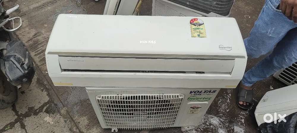 Split or window ac on rental good condition