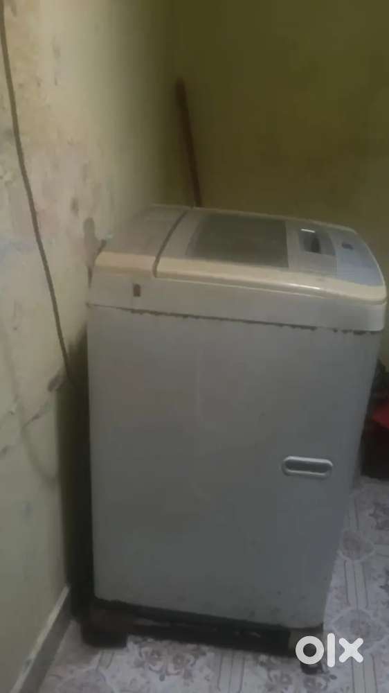 Top load auto Washing machine good running condition
