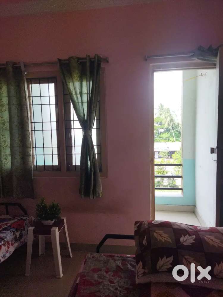 Room rent for bachelor / student / working employees