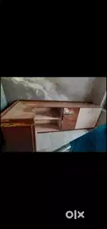 Wooden counter in good condition