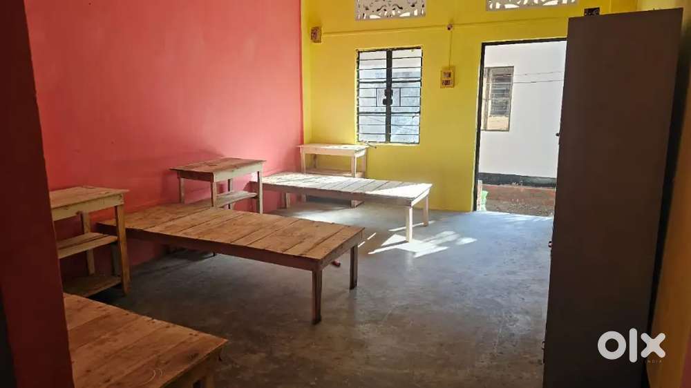 Pg for working women and students/ self cocking