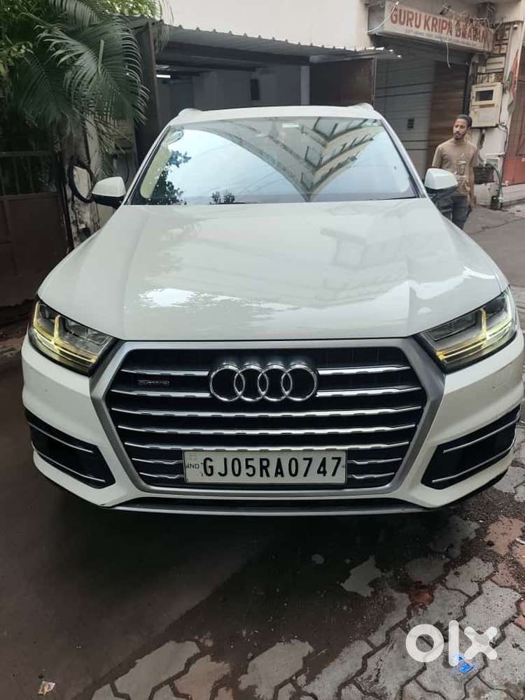 Audi Q7 45 TDI Premium with Sunroof, 2017, Diesel