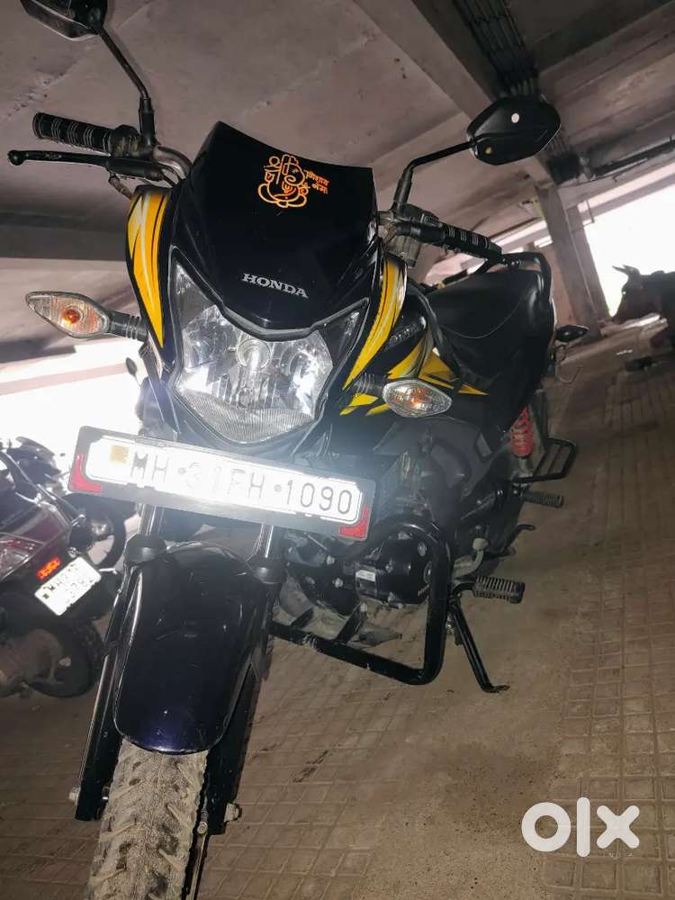Almost new well well maintained honda SHINEE SP for sale