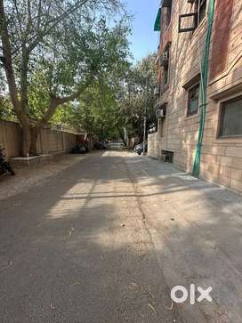 250+ 250 gaj g+b L corner dda flat for sale in dwarka sec 3 in 4.75 cr