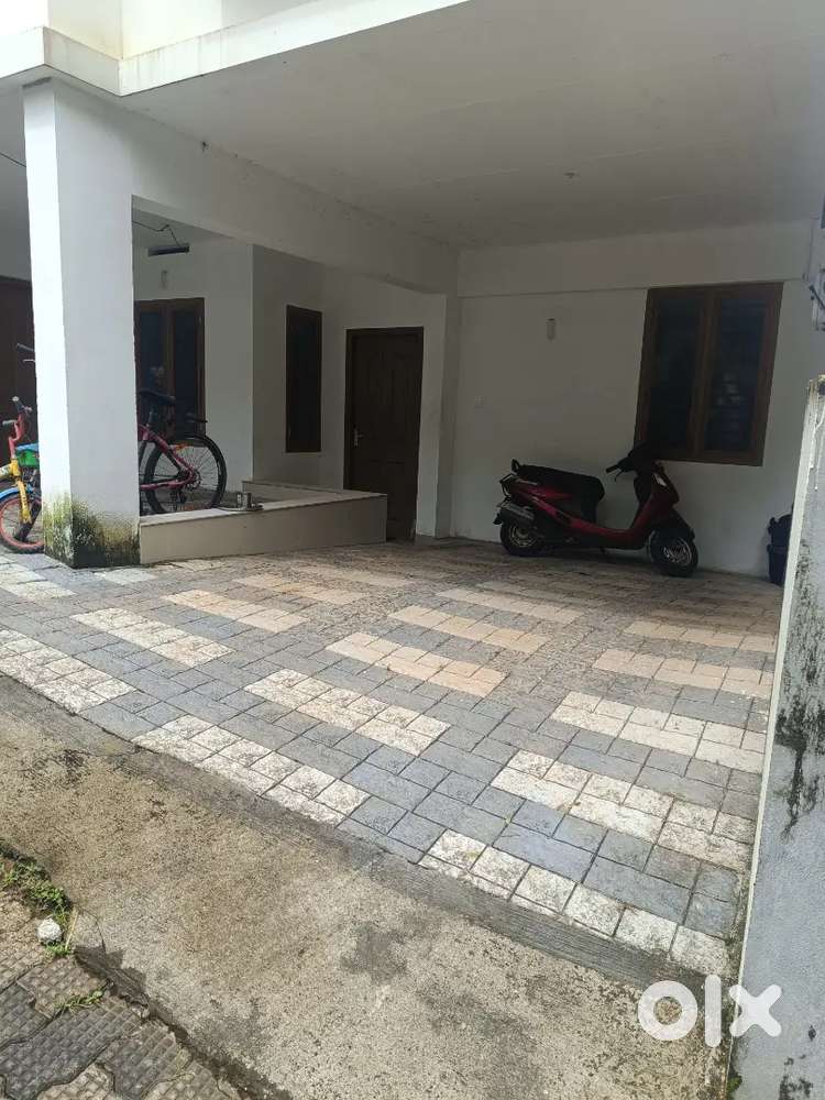 Very close to Cyber park &Hilte mall.Better option for bachelors