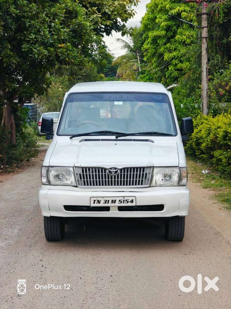 Toyota Qualis FS 8Seater, 2002, Diesel