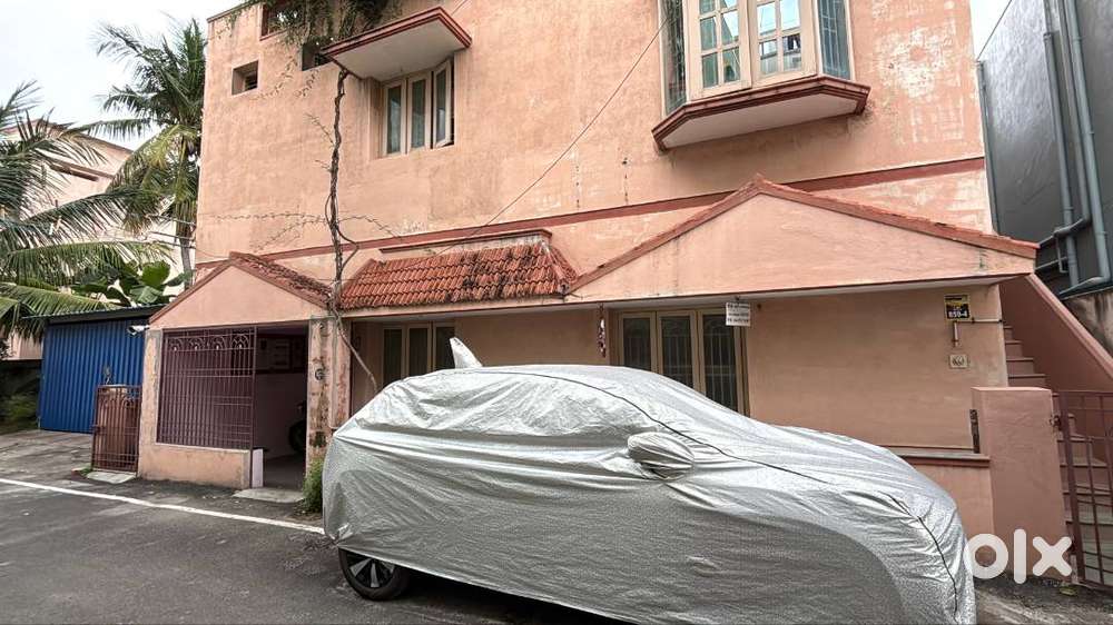 House near Holy cross school