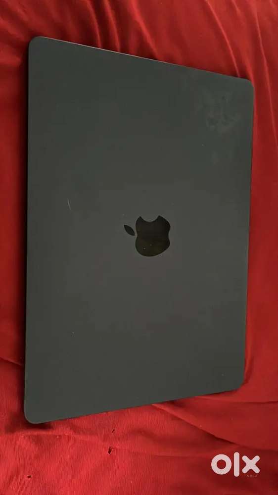 Apple macbook with box,bill, charger available in very good condition
