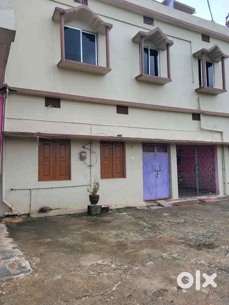 2 BHK House for Rent near Radhamadhab Temple, dhabalgiri