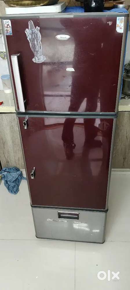 Whirlpool dLX 240liters