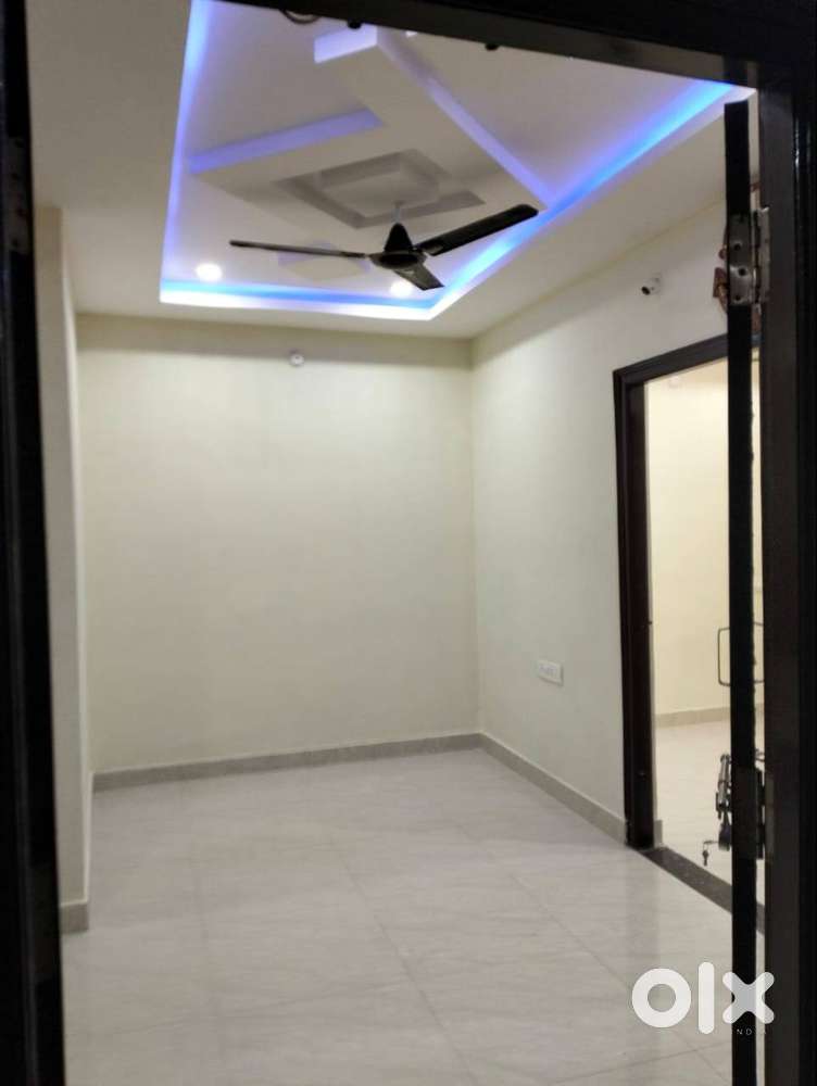 NEED A FEMALE FLATMATE IN AMEERPET