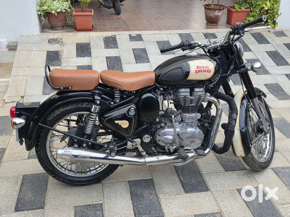 ROYAL ENFIELD CLASSIC 500