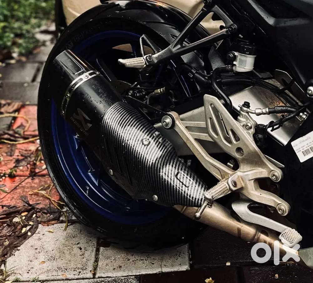 R1M Akrapovic Exhaust with Bend Pipe