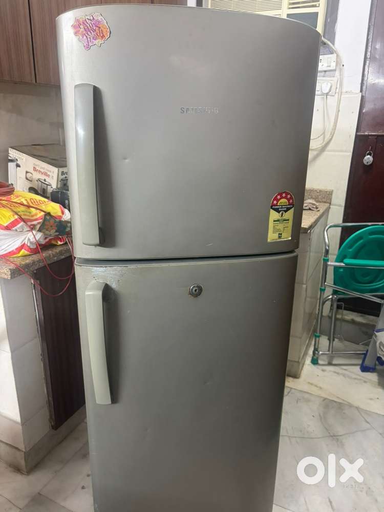 SAMSUNG Double Door  8 yrs old fridge