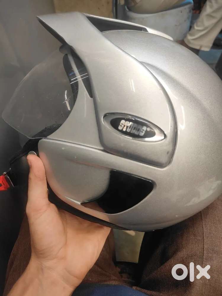 Helmet 1125 gm studus
