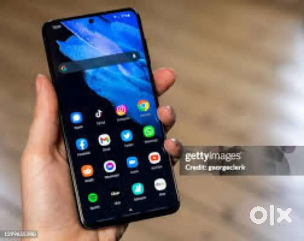 Any mobile in Amazon will give 1000 to  2000 discount